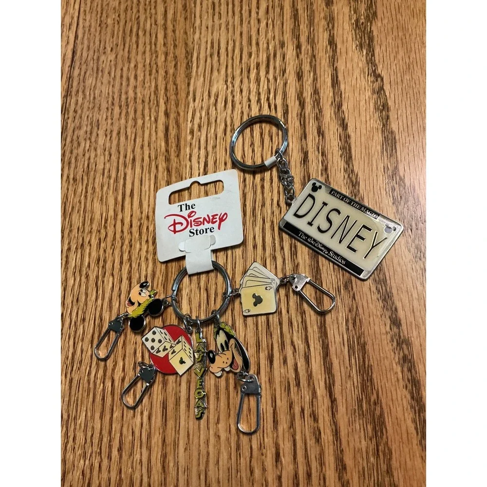 Disney Store Goofy Las Vegas Keychain Multi Charm and License Plate Fob Set NWT